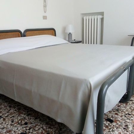 Sapori Veneti Srl Hotel Vicenza Bagian luar foto