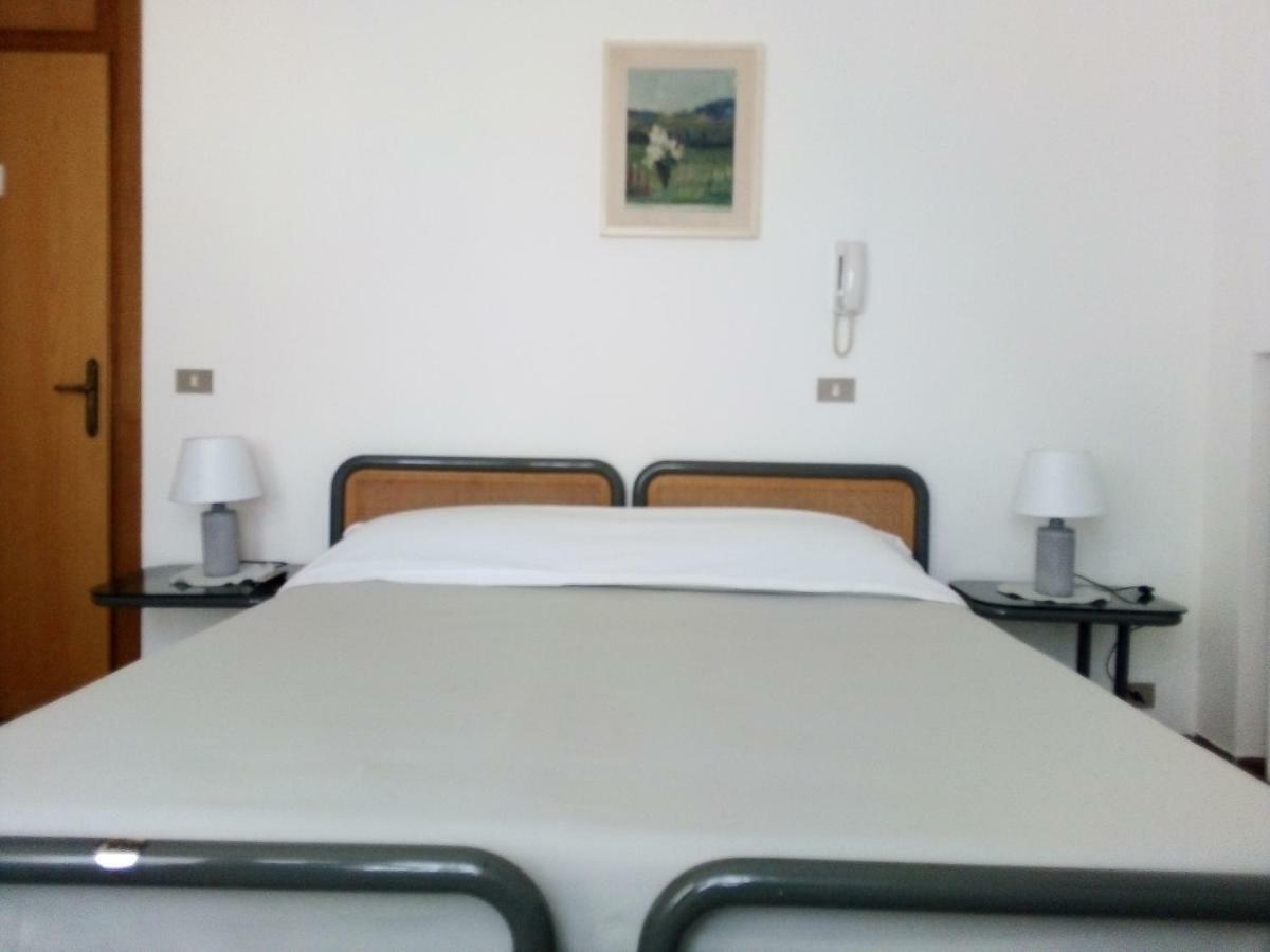 Sapori Veneti Srl Hotel Vicenza Bagian luar foto